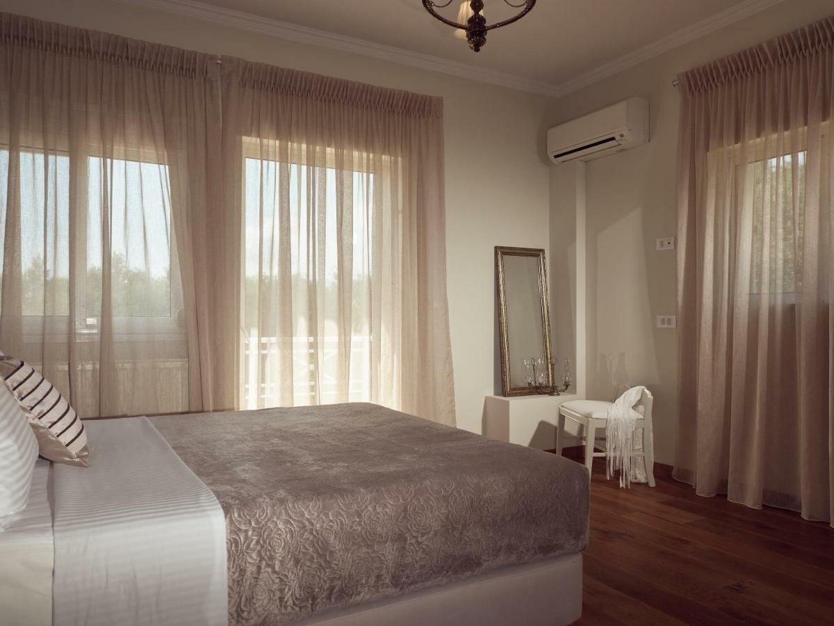 Golden July Luxury Villa Akrotiri  Exteriér fotografie