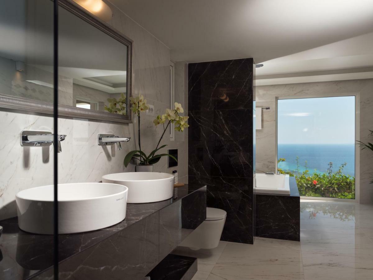 Golden July Luxury Villa Akrotiri  Exteriér fotografie