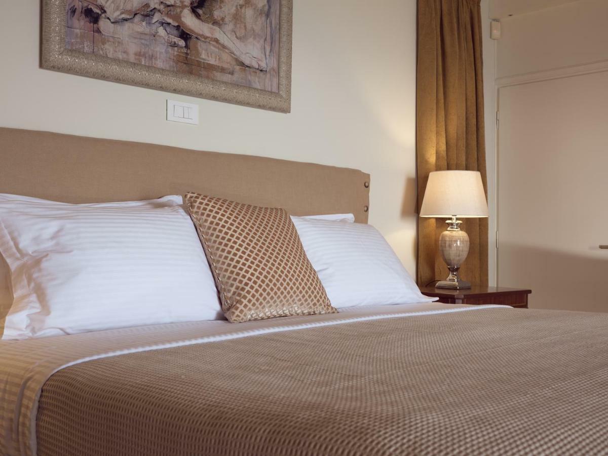 Golden July Luxury Villa Akrotiri  Exteriér fotografie
